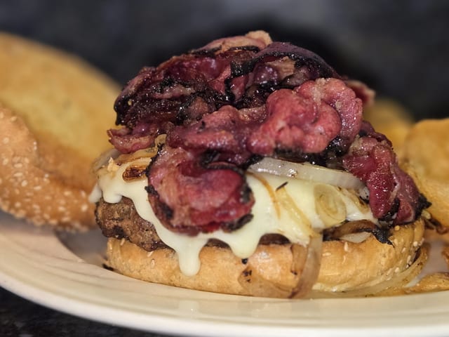 PASTRAMI BURGER - O.