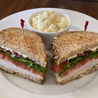 TURKEY CLUB SANDWICH - O