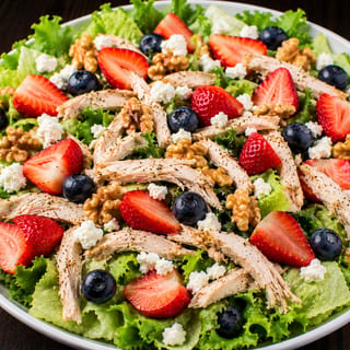 STRAWBERRY CHICKEN SALAD - O